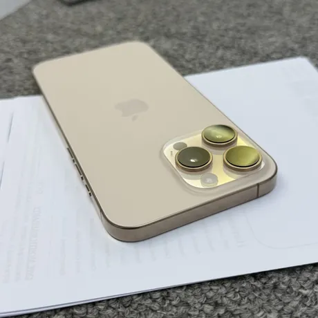 iPhone 16 Pro Max 沙漠色 港版 256G S級 縮圖 4